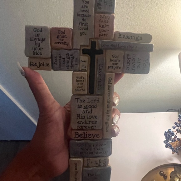 Cross - Picture 4 of 6